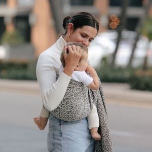 WILDBIRD SNOW LEOPARD SLING